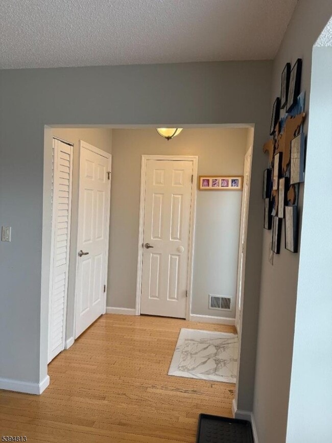 Building Photo - 1902 Bayley Ct