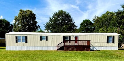 Building Photo - 102 Persimmon Dr