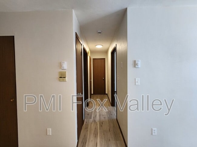 Building Photo - W7760 Elm St