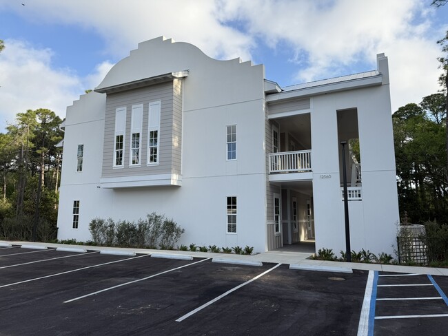 Building Photo - 12060 Emerald Coast Pky W
