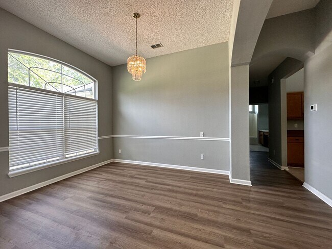 Foto del edificio - 620 Catherine Foster Ln