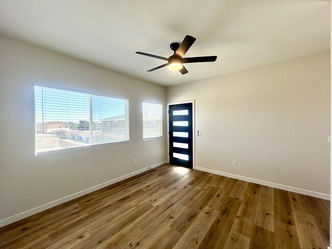 Building Photo - 3315 Clairemont Mesa Blvd