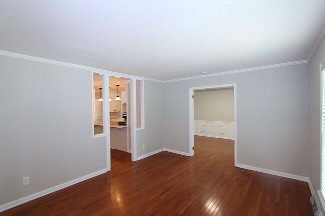 Building Photo - Spacious Home On A Beautiful Lot!