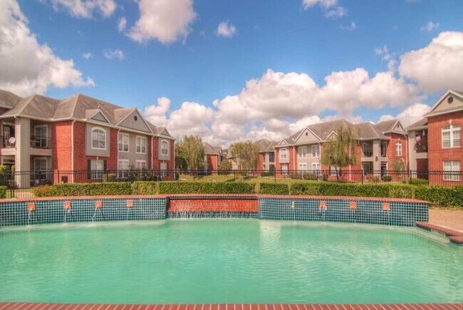 Foto del edificio - 9801 W Fairmont Pkwy