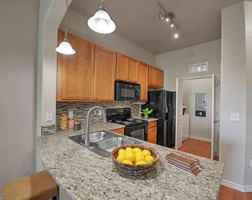 Foto principal - 12601 Galleria Cir