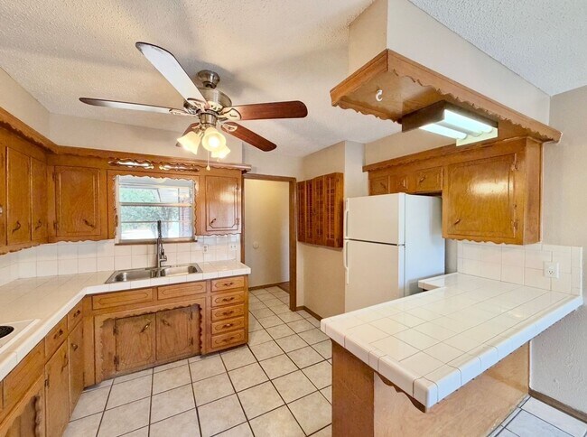 Foto del edificio - 336 NW 62nd St