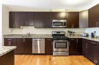Building Photo - 130 Tremont St