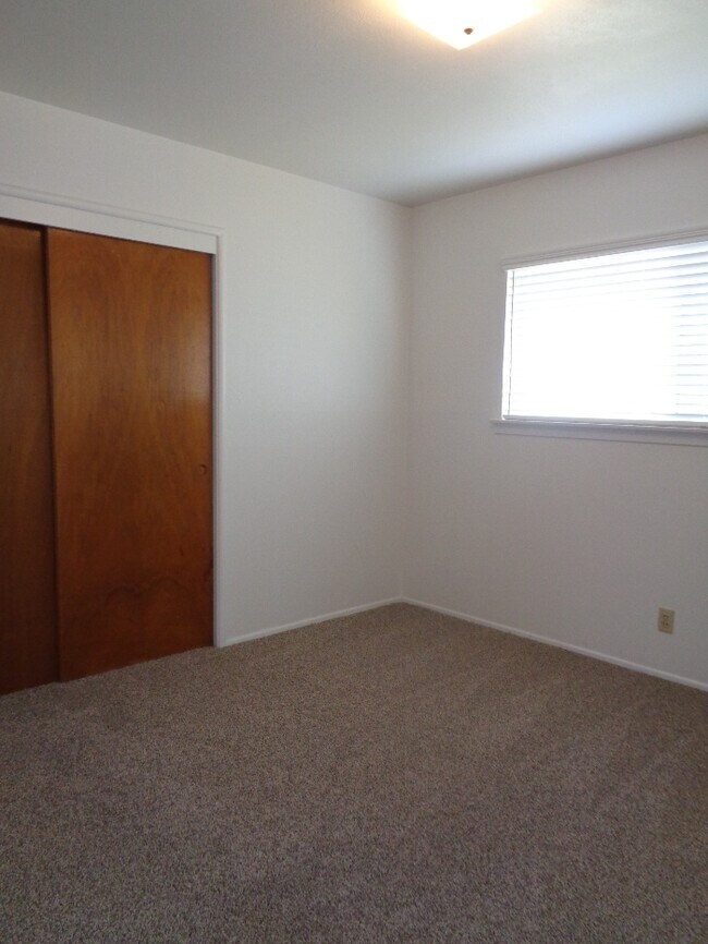 Foto del edificio - 123 W Burlwood Ln