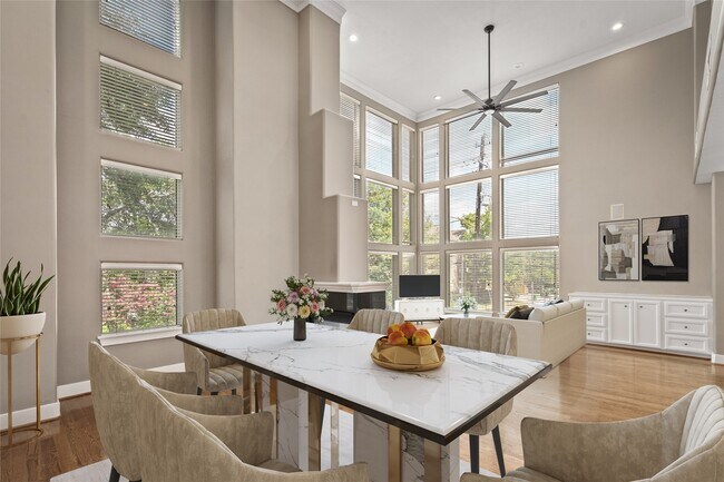 Foto del edificio - 332 Asbury St