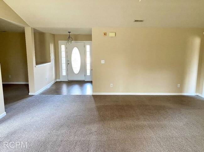 Building Photo - 3 br, 2 bath House - 109 Crystal Breeze Dr.