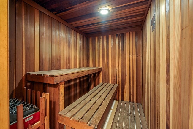 Building Photo - Camarillo Oaks