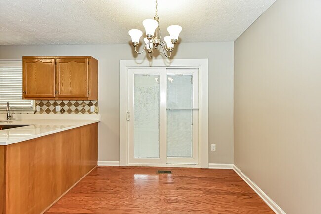 Foto del edificio - 111 Brookfield Ct