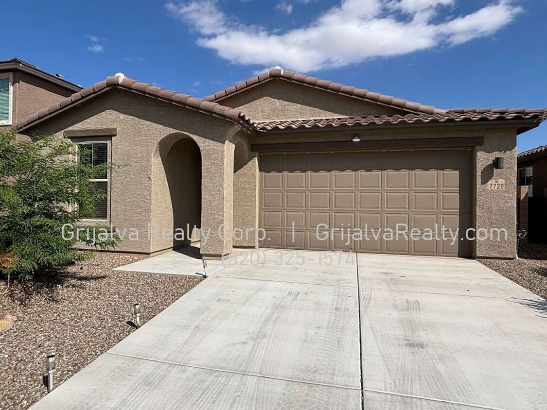 Primary Photo - Beautiful 4 Bedroom, 3 Bath Star Valley Ho...