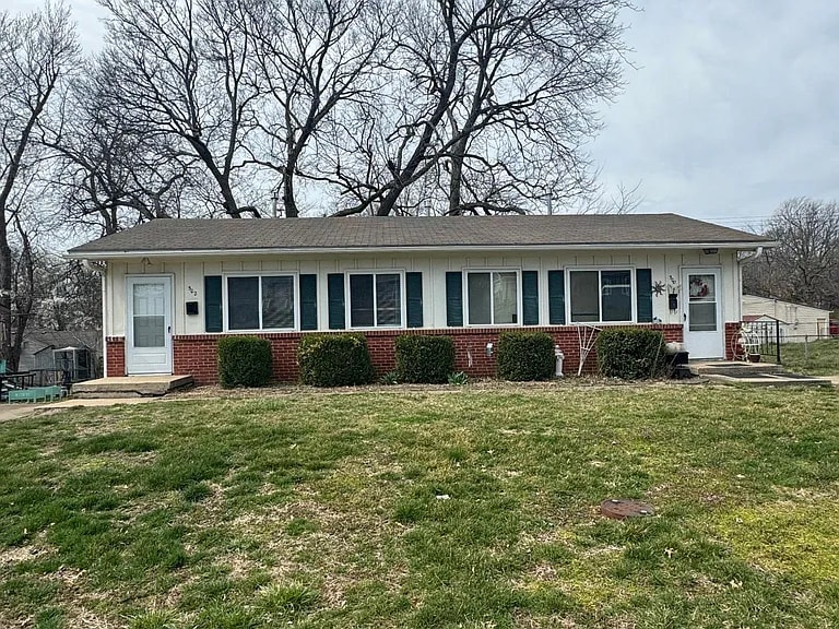 Primary Photo - 500 Maier Dr