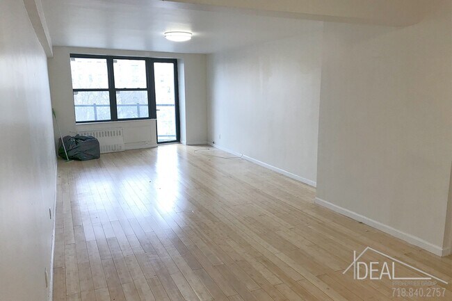 Building Photo - 483 Ocean Parkway #4AR