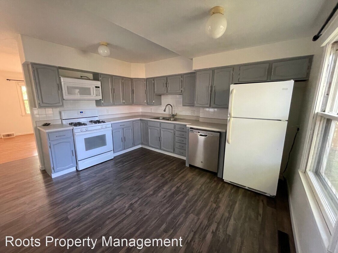 Primary Photo - 4 br, 2 bath House - 515 12th Ave NW