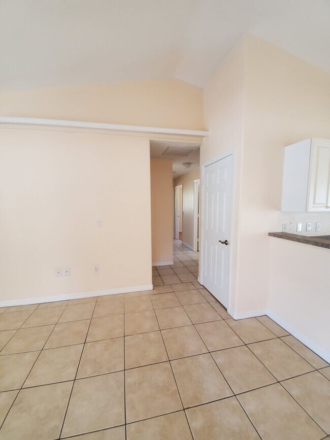 Building Photo - 3BR/2BA Home + 2-Car Garage – $500 Move-In...