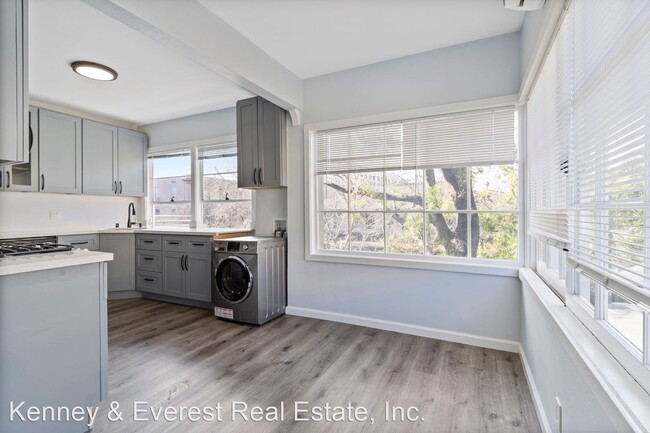 Building Photo - 3 br, 2 bath House - 834 5th Avenue