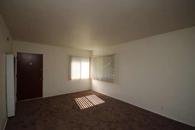 Foto del edificio - 116 N Huntington Dr