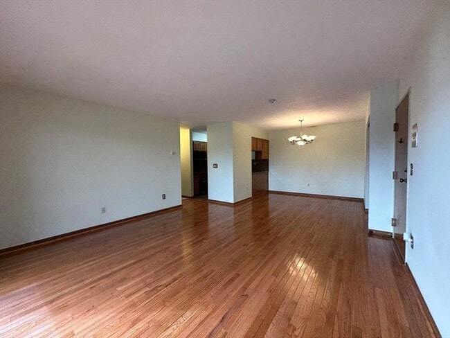 Foto del edificio - 340 Sunderland Rd