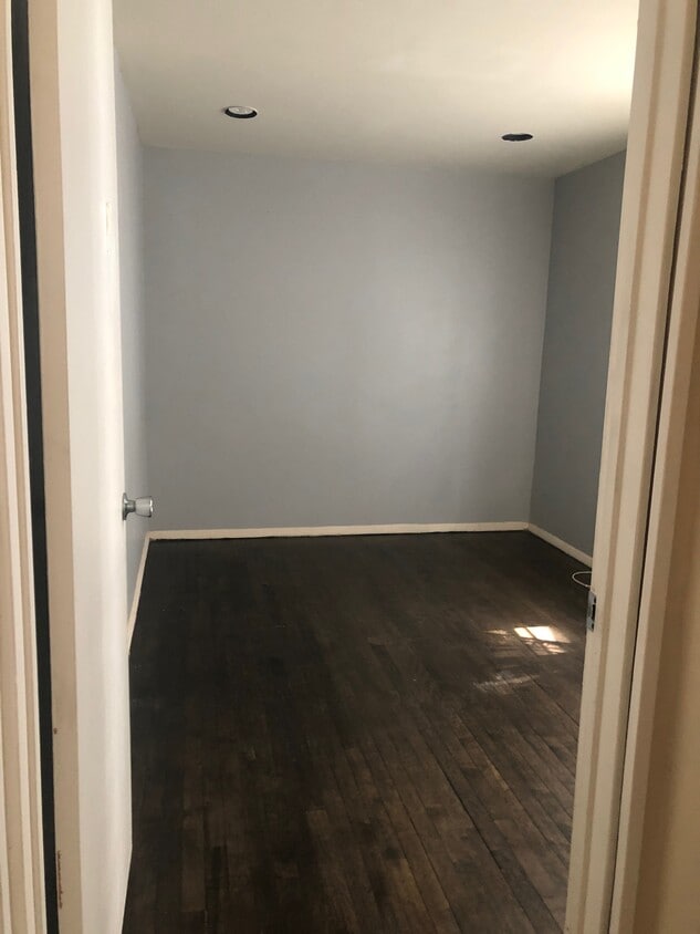 Foto principal - 3530 North Kilbourn Avenue