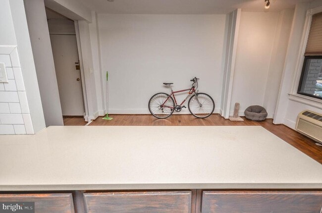 Foto del edificio - 637 3rd St NE