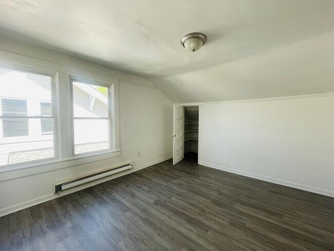 Foto del edificio - 244 W 32nd St