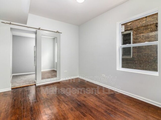 Building Photo - 6406 S Maplewood Ave
