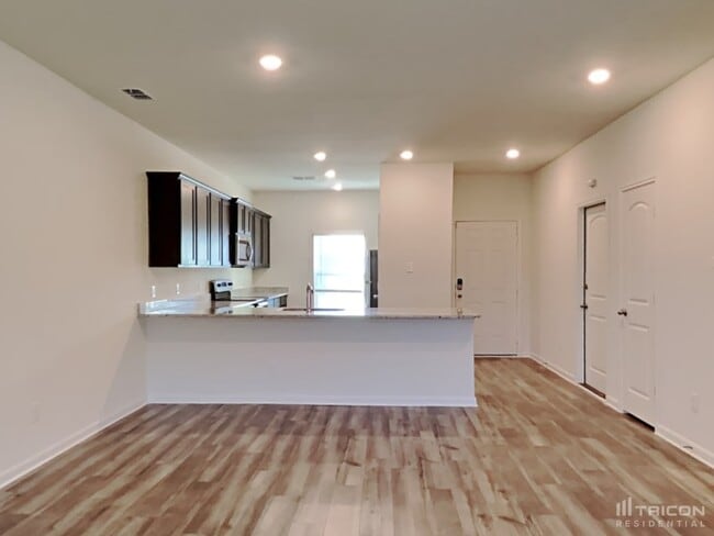Building Photo - 106 Palomino Bnd Dr