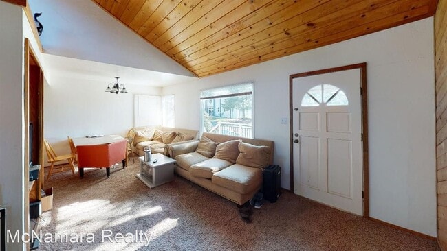 Building Photo - 4 br, 2 bath House - 2052 Johnson Ave