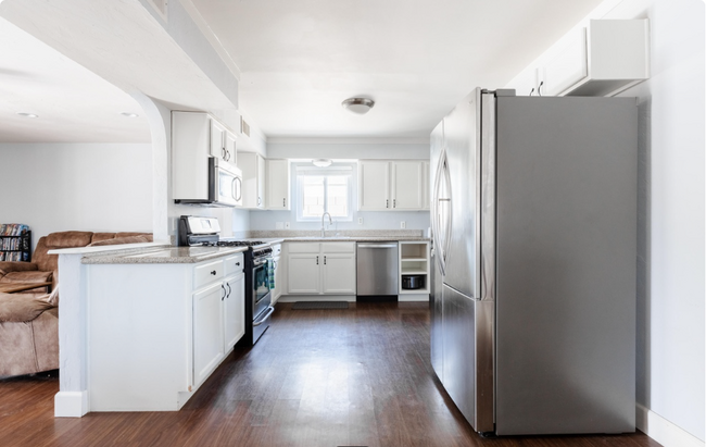 Foto del edificio - 1823 E Brookdale St