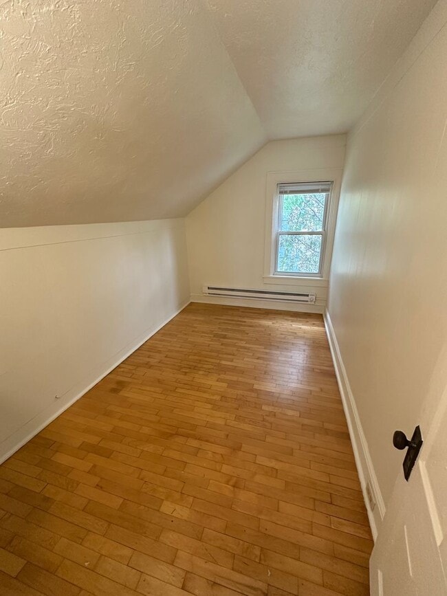 Foto del edificio - 1028 Ceape Ave