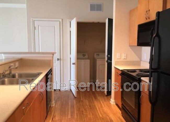 Foto del edificio - 8290 Gate Pkwy W