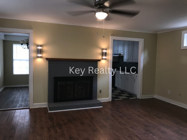 Building Photo - ****612 19th St.- Alexandria Garden District