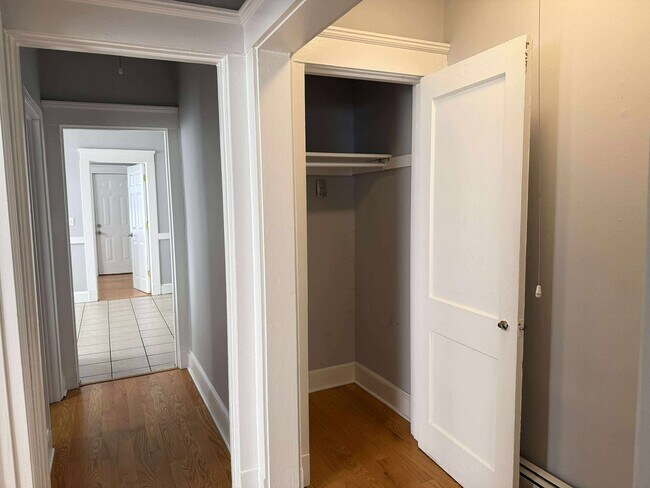 Closet 1 - 513 Winchester Ave
