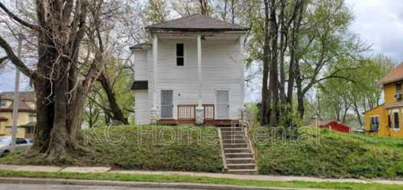 Primary Photo - 3525 Smart Ave