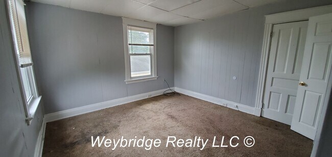 Building Photo - Harrison Ave 2262