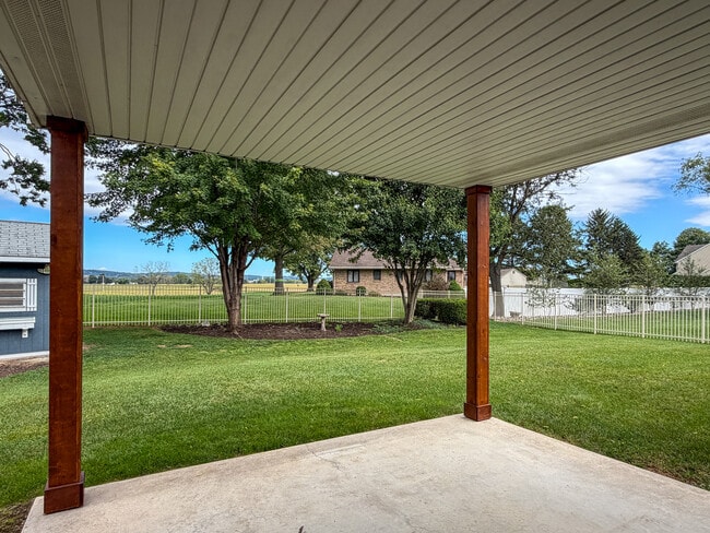 Building Photo - 340 Woodchuck Dr
