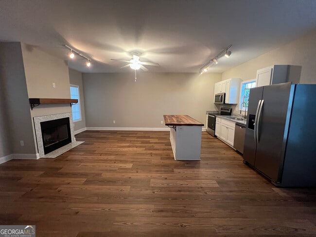 Building Photo - 626 Liberty Pk Dr