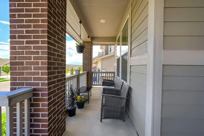 Foto del edificio - 15895 Red Bud Dr