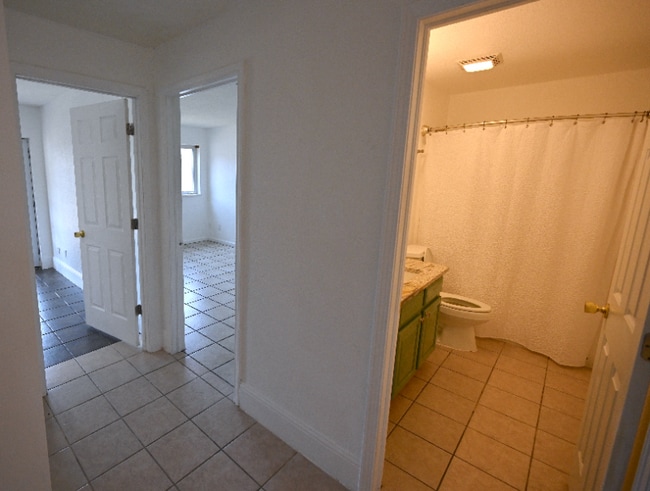 Building Photo - 606 Price Ln