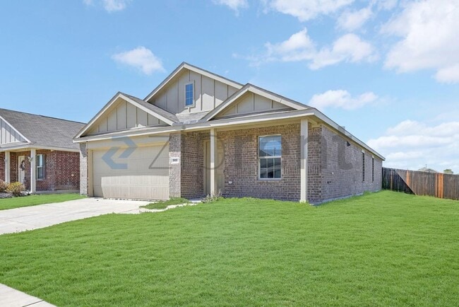 Building Photo - 900 Wildflower St