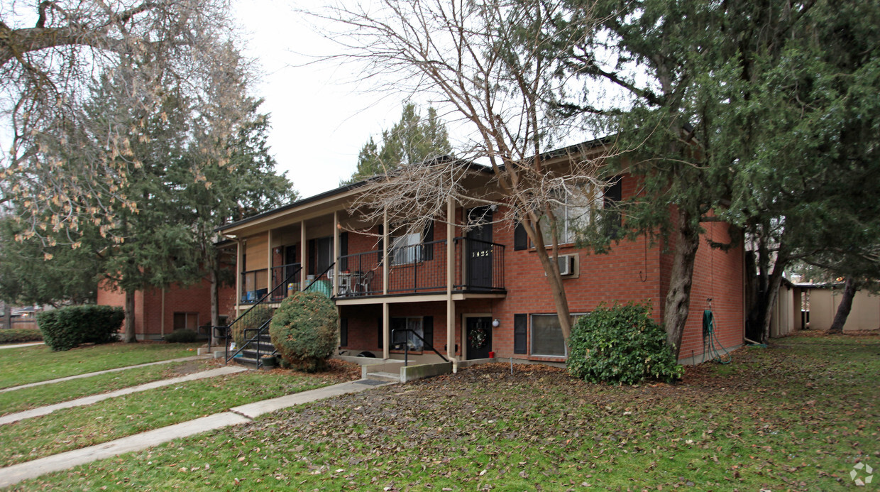 Primary Photo - Foothills Apartments