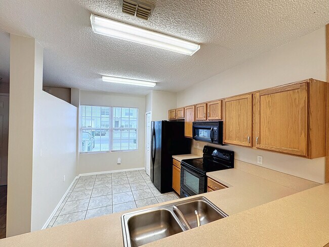 Building Photo - 296 Marion Pl