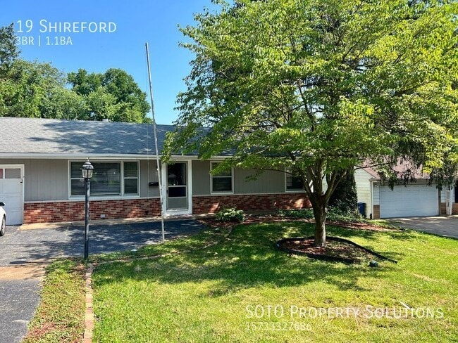 Building Photo - large home with TWO car garage in Ferguson!