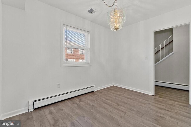 Foto del edificio - 12814 Epping Terrace