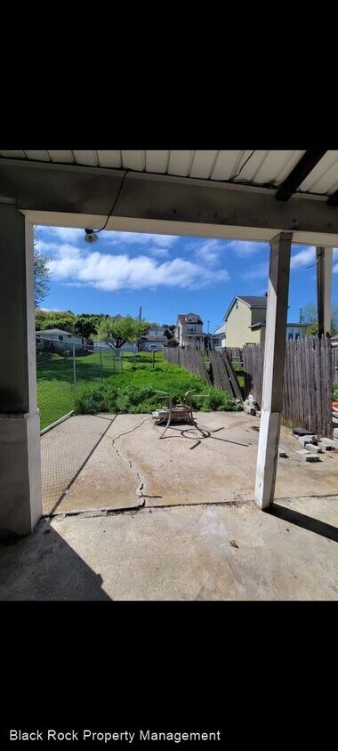 Foto principal - 3 br, 1 bath House - 124 E Phillips Street
