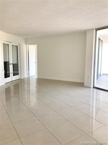Foto del edificio - 1200 NE Miami Gardens Dr  301W