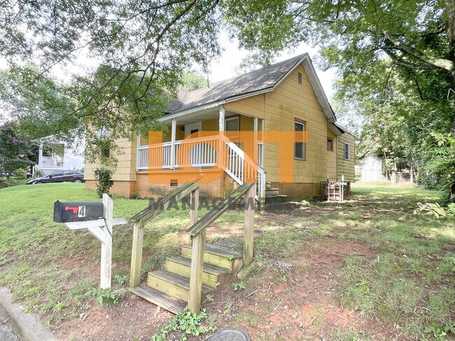 Photo - 4 1st St House