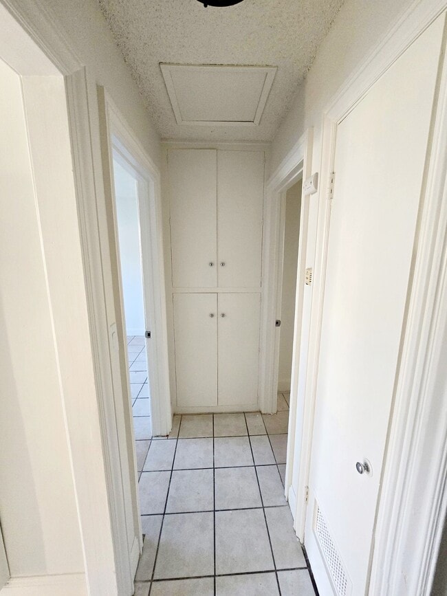 Building Photo - 4523 W Bernadal Pl